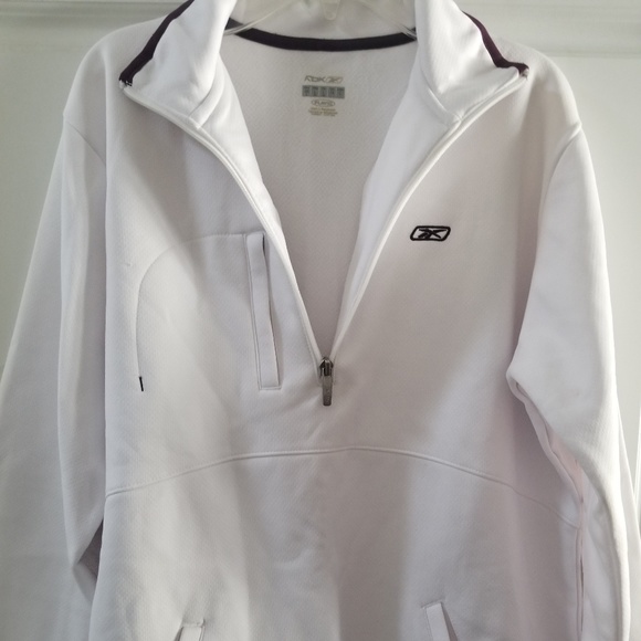 Pullup  sweater - Picture 1 of 7